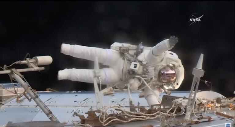 Fly me to the moon  — NASA accepting astronaut applications (video)